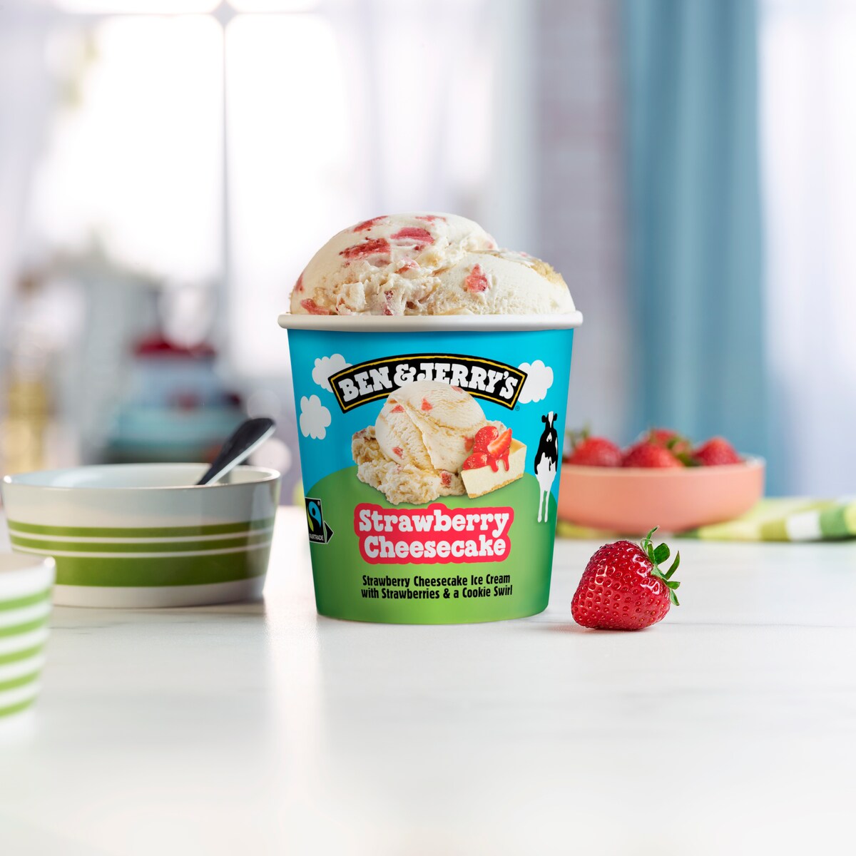 Strawberry Cheesecake Glace - Pint 4 / 4