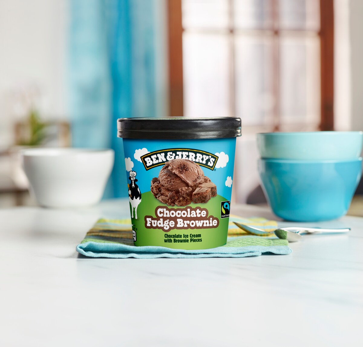 Chocolate Fudge Brownie Glace Pint 2 / 5
